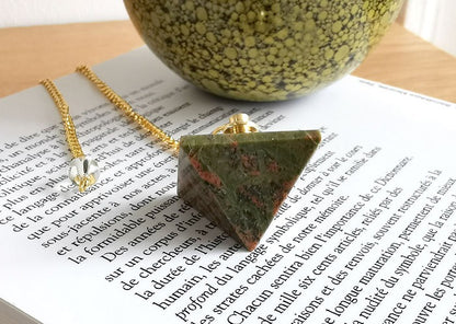 pendule-divinatoire-pyramide-unakite