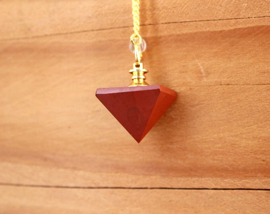 pendule pyramide jaspe rouge