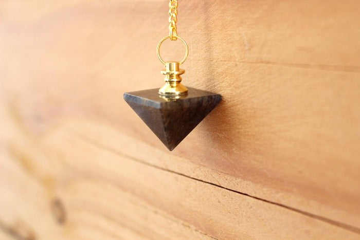 pendule pyramide quartz fumé